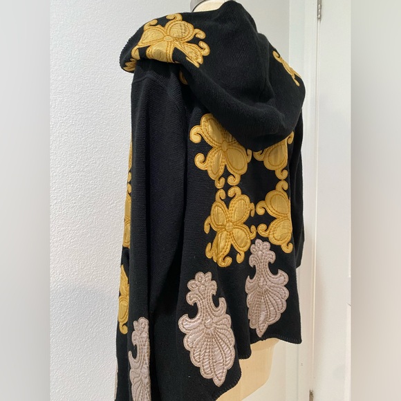 Johnny Was BIYA Gold Kaia Applique Embroidered Black Hoodie Open Cardigan - Picture 4 of 5